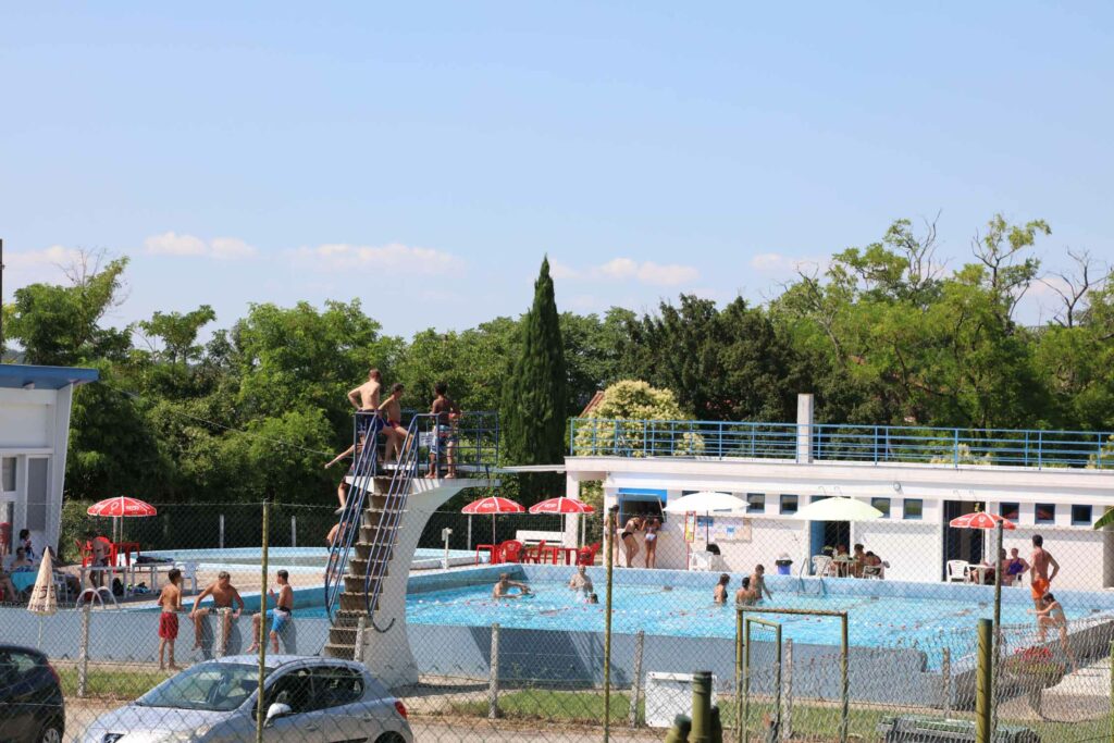 Piscine municipale de Moncrabeau